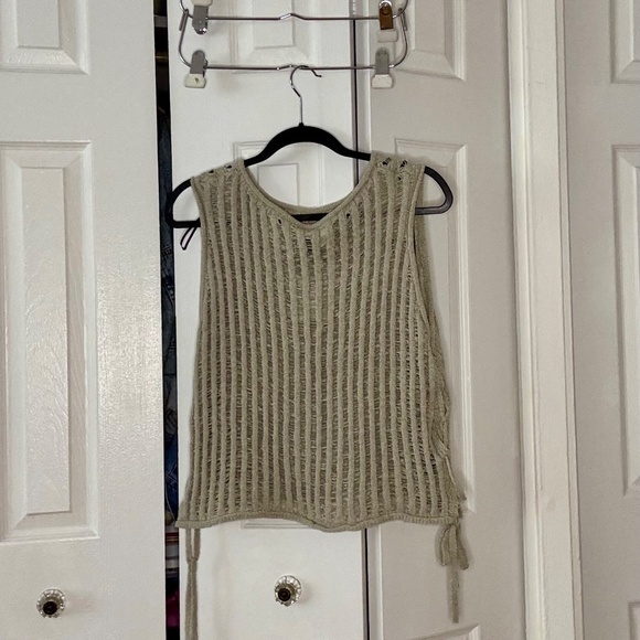 NWT H&M Ladder Stitch Sleeveless Top - Picture 4 of 5